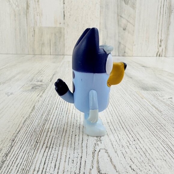 Bluey Work Heeler Figure Blue NEW - Picture 3 of 8